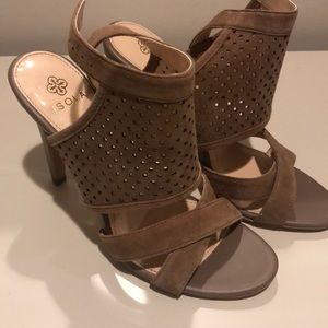 Isola beige heels size 8 1/2